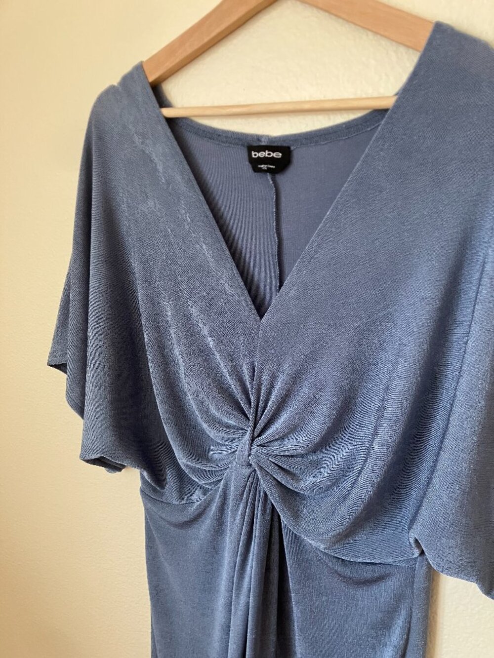 Vintage bebe Twist Front Slit Short Sleeve Midi Dress
